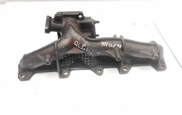 Alfa Romeo 166 Exhaust manifold