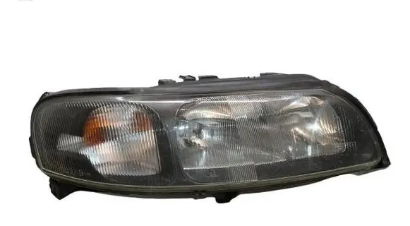 Volvo V70 Headlight/headlamp 8620687 89004806 04HCR2502A