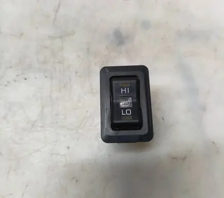 Mitsubishi Pajero Seat heating switch 83040