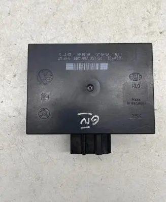 Volkswagen Golf IV Comfort/convenience module 5DK00795150