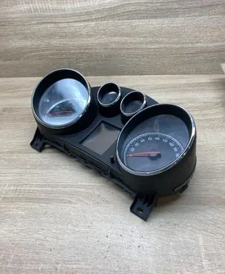 Opel Insignia A Speedometer (instrument cluster) 13333344