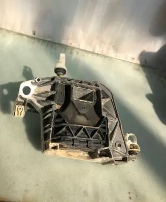 BMW X2 U10 Engine mount bracket 942337401