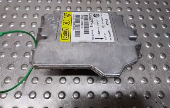 BMW 3 E90 E91 Airbag control unit/module S26380799 9166057