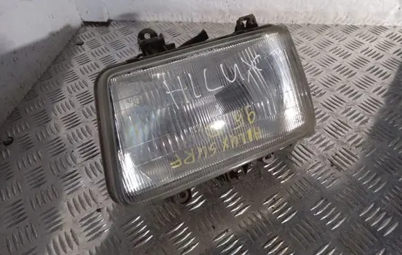 Toyota Hilux (N80, N90, N100, N110) Headlight/headlamp
