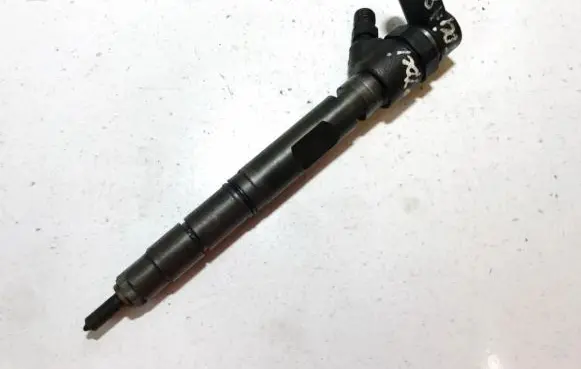 Audi A8 S8 D3 4E Fuel injector 0445110158 057130277m