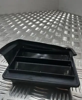 Chrysler Voyager Quarter panel pressure vent 05005511AA