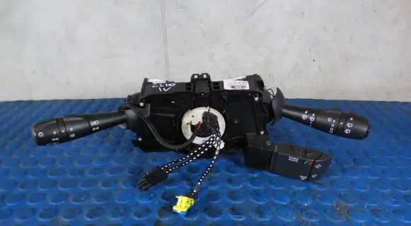 Renault Clio IV Wiper control stalk CART255675914R 255675914R E10670303