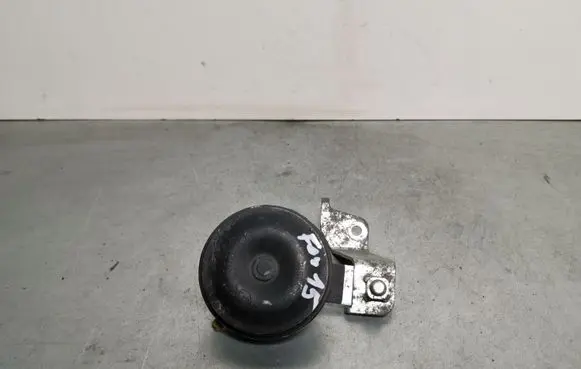 Subaru Forester SJ Horn signal UCH201 000514
