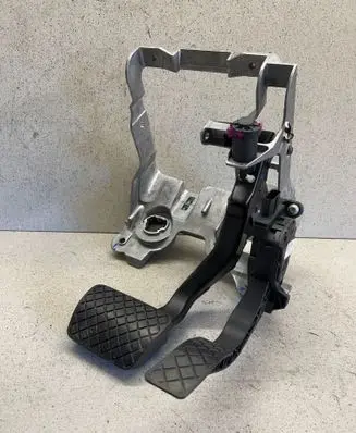 Audi A5 8T 8F Accelerator throttle pedal 8K1723523 6PV00950501 03032010