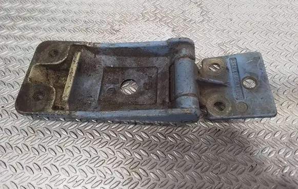 Volkswagen II LT Rear door lower hinge 9017400737ISE 9017400737