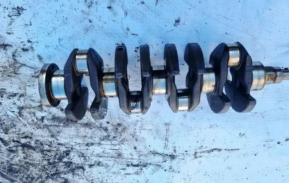 Opel Zafira B Crankshaft 55560953