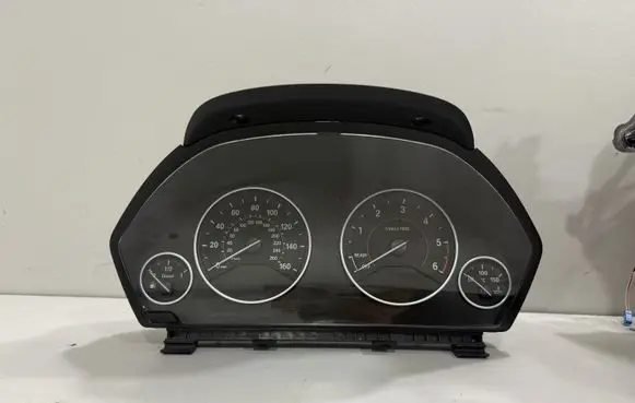 Speedometer (instrument cluster)