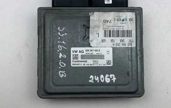 Audi A3 S3 8V Engine control unit/module 06K907425E 8V0906259H