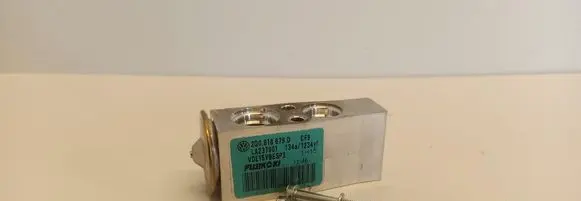 Seat Arona Air conditioning (A/C) expansion valve 2Q0816679D