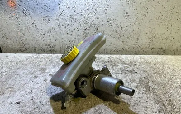 Audi A6 S6 C6 4F Master brake cylinder 8E0611301G