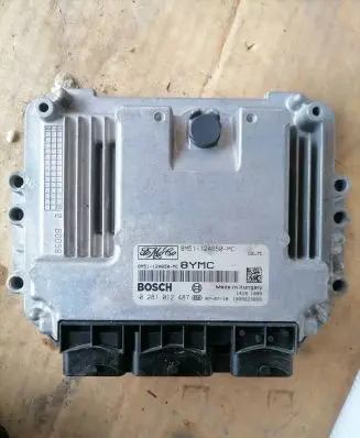 Ford C-MAX I Engine control unit/module 8M5112A650MC 0281012487
