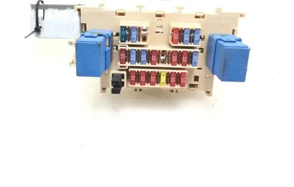 Nissan Qashqai Fuse module