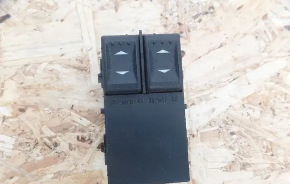 Ford Mondeo Mk III Electric window control switch 1S7T14A132