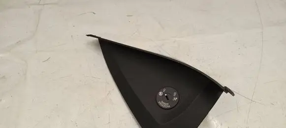 BMW 1 F40 Dashboard side end trim 6823269