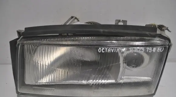 Skoda Octavia Mk1 (1U) Headlight/headlamp