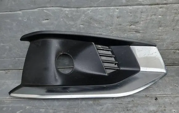 Audi A4 S4 B9 Front fog light trim/grill 8W0807682AK