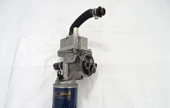 Peugeot 308 Oil filter mounting bracket 9607594380