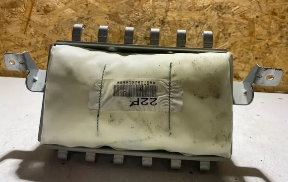 Knee airbag