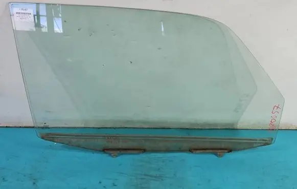 Mitsubishi Pajero Pinin Front door window glass four-door IMPRK1370657