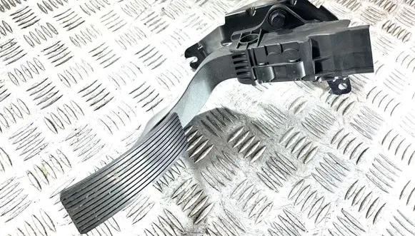 Mercedes-Benz GLA W156 Accelerator throttle pedal A2463001804