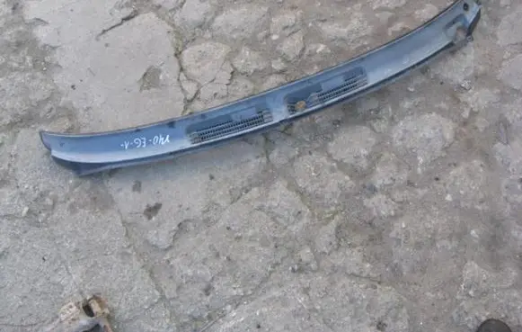Volvo S40, V40 Wiper trim 30865546