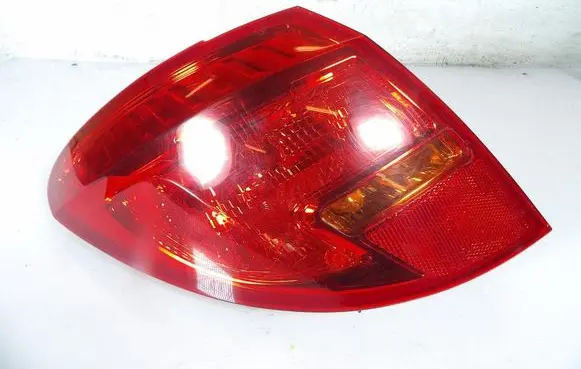Opel Meriva B Rear/tail lights 21630101