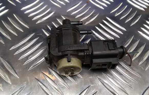 Audi A6 S6 C6 4F Turbo solenoid valve 1K0906283A