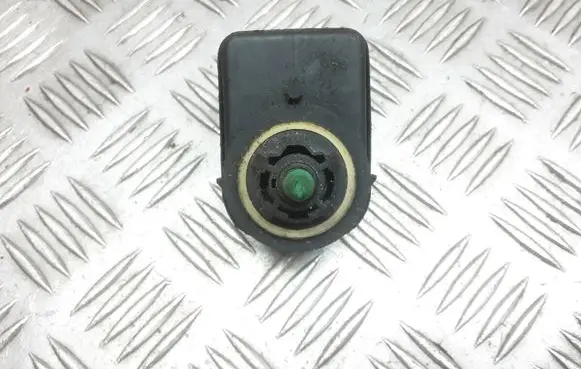 Renault Megane II Headlight level adjustment motor 