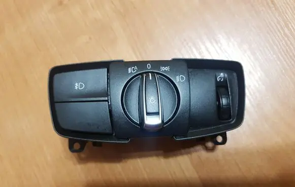 BMW X1 F48 F49 Light switch 6847506