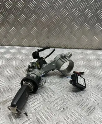 Opel Insignia A Ignition lock 25799293 91260220078