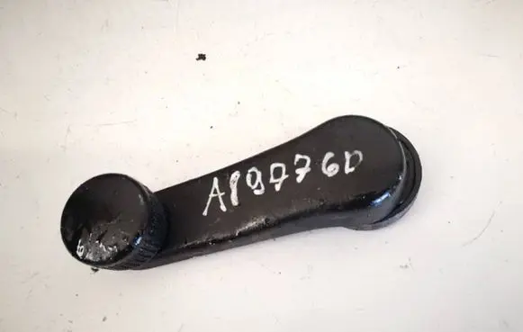 Skoda Fabia Mk1 (6Y) Front door window winding handle 