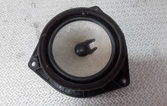 Toyota Corolla Verso AR10 Rear door speaker 861600F020