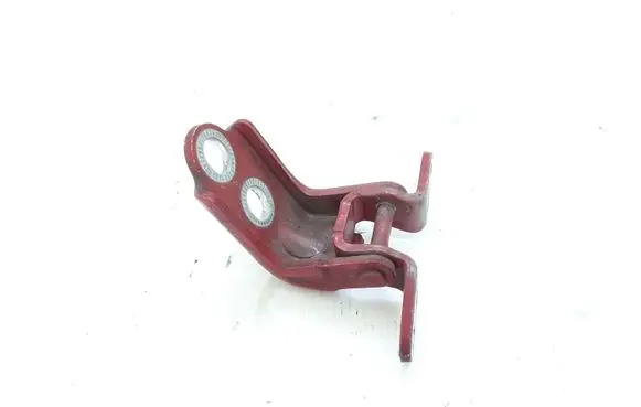 SsangYong Tivoli Front door lower hinge A075929