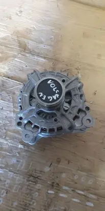 Volkswagen PASSAT B8 Generator/alternator 05L903026B