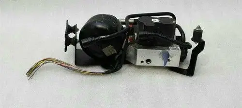Mercedes-Benz SL R230 Hydraulic servotronic pressure valve A2213200358