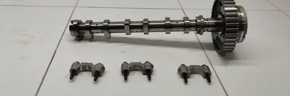 Peugeot 308 Camshaft 9813097580