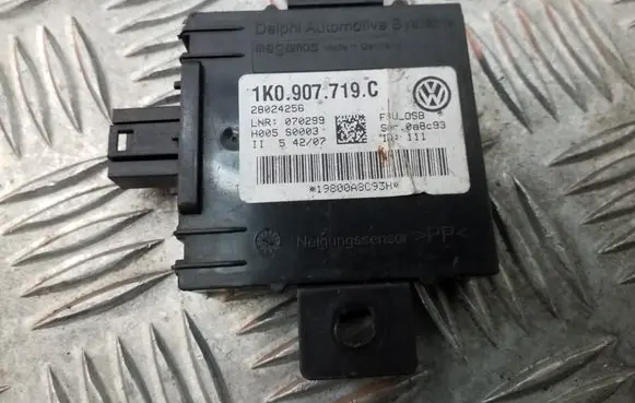 Volkswagen Golf V Alarm control unit/module 1K0907719C