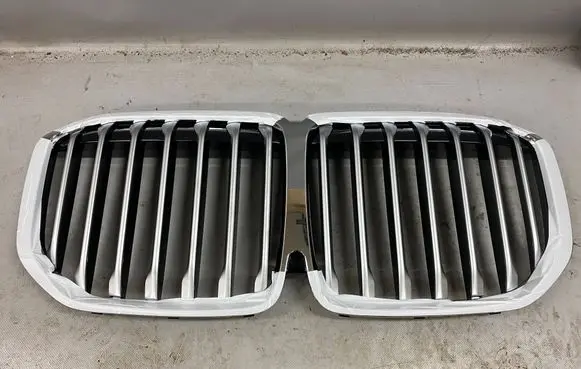 BMW X7 G07 Front grill 7454897 8094567