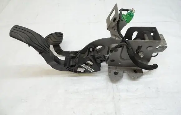 Renault Megane IV Accelerator throttle pedal 465013420R