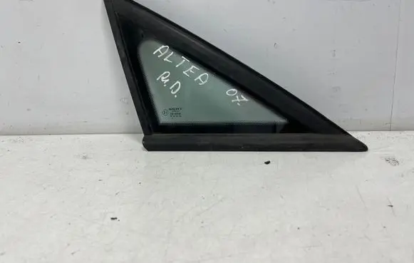 Seat Altea Front triangle window/glass DOT497M31AS2 43R000469
