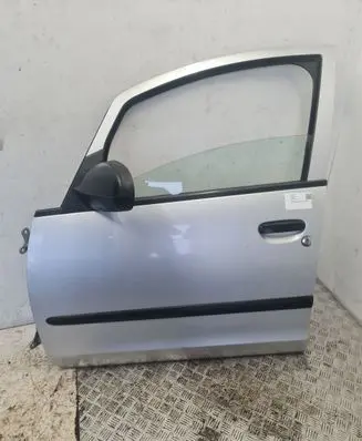 Mitsubishi Colt Front door