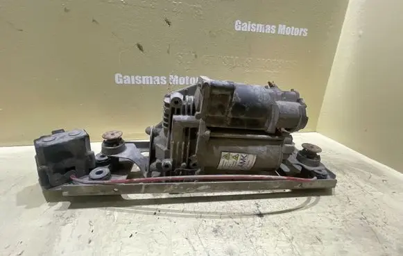Audi A8 S8 D3 4E Air suspension compressor/pump 