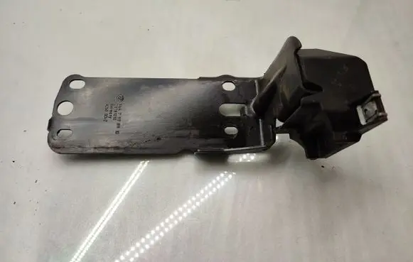 Radiator support slam panel bracket