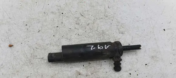 BMW 5 E39 Windscreen/windshield washer pump 67128877613
