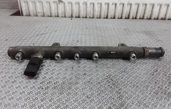 Volvo S40, V40 Fuel main line pipe 0445214024 7700114017